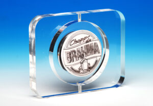 Troféu em acrílico personalizado — modelo 48 | Falcão Brindes