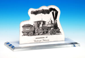Troféu em acrílico personalizado — modelo 49 | Falcão Brindes