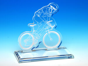 Troféu em acrílico personalizado — modelo 40 | Falcão Brindes